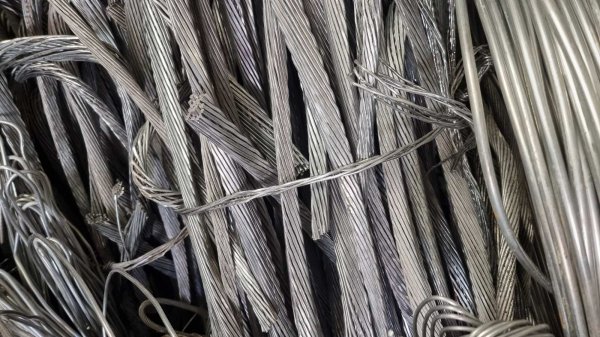 Aluminium vodič, drôt